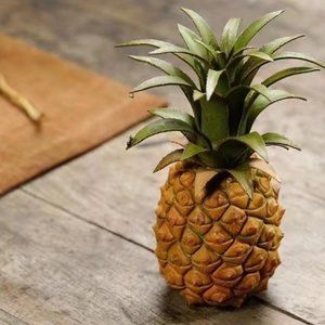 Handmade handicraft ornaments and ornaments